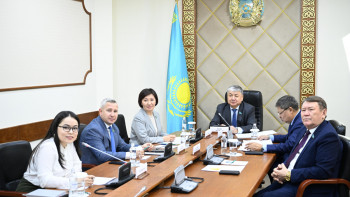 Фотография к новости: Сенатор «Қазақстан-Малайзия» достық тобының отырысына қатысты