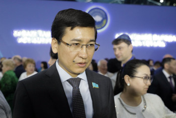 Фотография к новости: "Бүгін қуанып тұрмын". Аймағамбетов әділетсіздік жойылғанын айтты