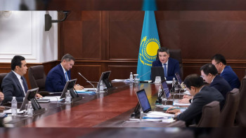 Фотография к новости: Бектенов: Ғылыми зерттеулерді қолданудың нақты нәтижесін іс жүзінде көруіміз керек