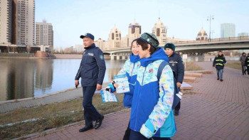 Фотография к новости: Жұқа мұз қауіпті: Құтқарушылар елордалықтарға ескерту жасады