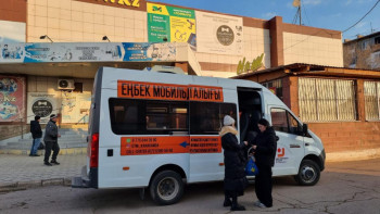 Фотография к новости: Балқаштықтар жылжымалы жұмыспен қамту пунктінің арқасында іс табуда