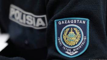 Фотография к новости: Көкшетауда полицейлер тұрғындарды өрттен құтқарды