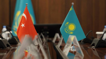 Фотография к новости: Оқу-ағарту министрі Түркияның Қазақстандағы елшісімен кездесті