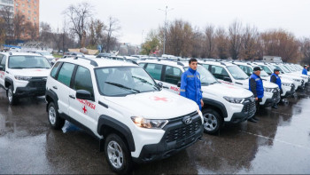 Фотография к новости: Жамбыл облысында жедел жәрдем үшін жаңа санитариялық автокөлік берілді