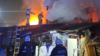 Фотография к новости: Алматыда түнде жеке үй, гараж және монша өртенді