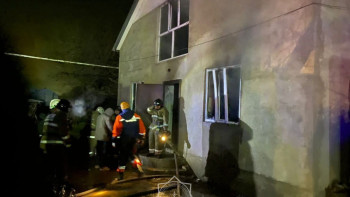 Фотография к новости: Жамбылдық өрт сөндірушілер өрт кезінде 5 адамды құтқарды