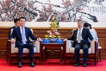 Фотография к новости: Қарин бастаған қазақстандық делегация Қытайда өткен іс-шараларға қатысты