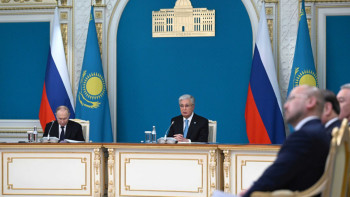 Фотография к новости: Тоқаев пен Путин Қазақстан-Ресей ХХ Өңіраралық ынтымақтастық форумының пленарлық отырысына қатысты