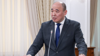 Фотография к новости: Депутаттың сұрағына сырқат министр қиналса да жауап берді