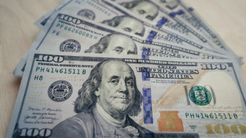 Фотография к новости: Қазақстан үш банктен қарыз алатын болды