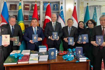 Фотография к новости: Астанада Ахмет Байтұрсынұлы мен Мағжан Жұмабайұлының академиялық шығармалар жинақтары таныстырылды