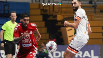 Фотография к новости: Футзал: "Қайрат" элиталық кезеңді жеңіспен бастады