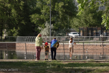 Фотография к новости: Жетісуда Қаратал өзенінің жағасы қоршалды