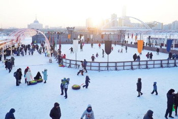 Фотография к новости: Мұз айдындары, сырғанақтар, фотоаймақтар: Астана жаңа жылға орай қалай безендіріледі