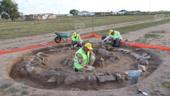 Фотография к новости: Шет ауданында қола дәуіріне тән қорымдар табылды
