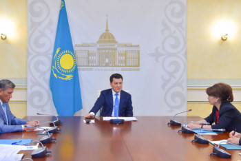 Фотография к новости: Ведомстволық наградалар саласын ретке келтіру керек – Қарин