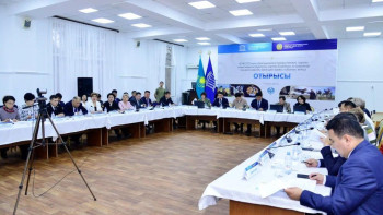 Фотография к новости: Алматыда Қазақстандағы ЮНЕСКО мәдени мұраларын қорғау бойынша перспективалық жоспарлар талқыланды