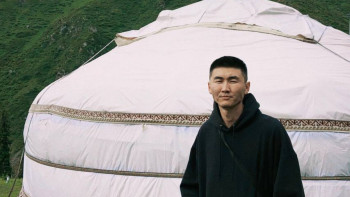 Фотография к новости: Ауыл мұғалімі шетелдік әншінің альбомына саунд-продюсер болды