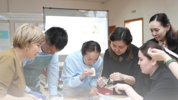 Фотография к новости: 80 000-нан астам педагог тегін біліктілікті арттыру курстарынан өтті
