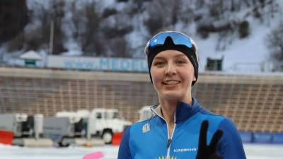 Конькимен жүгіруден отандасымыз әлем кубогы кезеңінде жеңіс тұғырынан көрінді