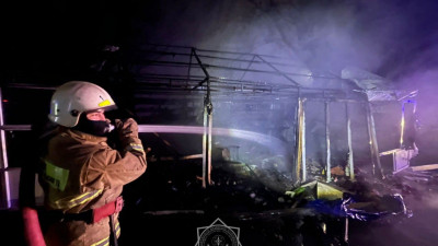 Алматыда көкөніс сататын дүңгіршек өртенді