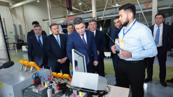 Фотография к новости: Бектенов NU және НЗМ Жоғары қамқоршылық кеңесінің отырысын өткізді