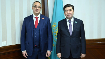 Фотография к новости: Мәжіліс төрағасы Мәскеу қалалық думасының басшысын қабылдады