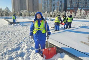 Фотография к новости: Бақытымды еңбектен тапқан жанмын - жол жұмысшысы