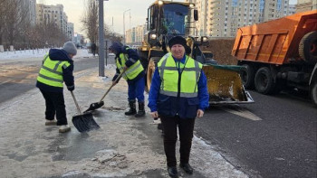 Фотография к новости: Коммуналдық қызметкер: Көше тазалығы - бәрімізге сын