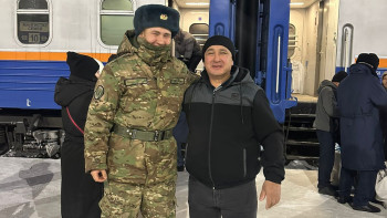 Фотография к новости: Астаналықтарға қамқорлық көрсеткен сарбаз 10 күн демалысқа шықты