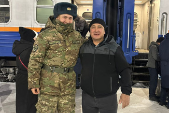 Фотография к новости: Астаналықтарға қамқорлық көрсеткен сарбаз 10 күн демалысқа шықты