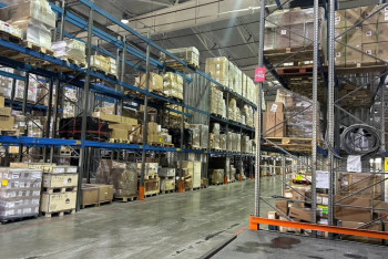 Фотография к новости: Алматы әуежайында 100 мың тонна жүк тасымалданды