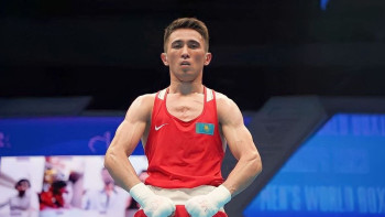 Фотография к новости: Бокстан Азия чемпионаты: Махмұд Сабырхан нокаутпен ширек финалға шықты