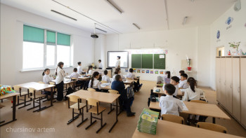 Фотография к новости: "Оңтүстікте сұраныс бар". Министр Ресей салатын мектептер туралы айтты