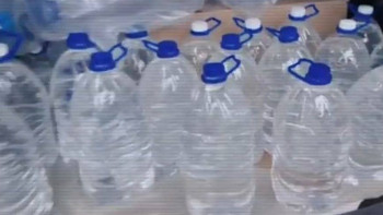 Фотография к новости: Заң және тәртіп. Үш күнде құрамында спирті бар 7 тоннадан астам өнім тәркіленді