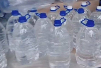 Фотография к новости: Заң және тәртіп. Үш күнде құрамында спирті бар 7 тоннадан астам өнім тәркіленді