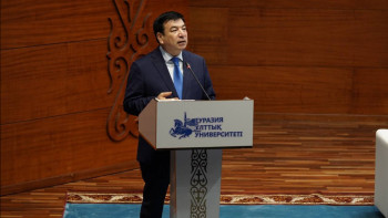 Фотография к новости: Ата-ана ұстазға деген құрметтің үлгісін көрсетуі керек – министр