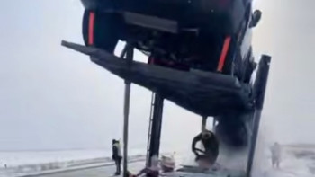 Фотография к новости: Жамбыл облысында 8 көлік тиеген жүк көлігі өртеніп кете жаздады