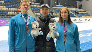 Фотография к новости: Конькимен жүгіру: Қазақстан құрамасы Польшадағы әлем кубогінде қола медаль алды