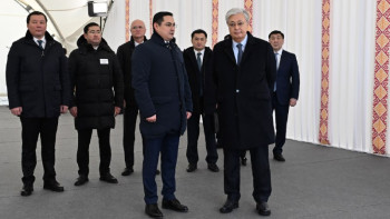 Фотография к новости: Тоқаев Хромтаудағы "Болашақ" шахтасының жұмысымен танысты