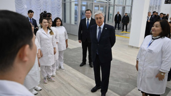 Фотография к новости: Президент Ақтөбе облыстық перинаталдық орталығының қызметімен танысты