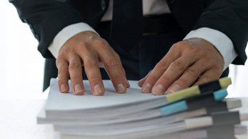 Фотография к новости: Оқу-ағарту министрлігінің тексеру нәтижесінде 15 лауазымды тұлға әкімшілік жауапкершілікке тартылды