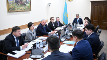 Фотография к новости: "Келешек" балаларға білім беру үшін жинақтау жүйесін енгізу  талқыланды