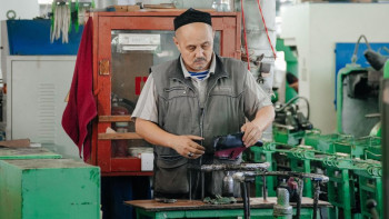 Фотография к новости: Шарлапаев Семей аяқ киім фабрикасында болды