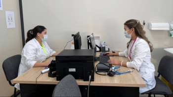 Фотография к новости: Елде емханаға келетін адамдар көбейген