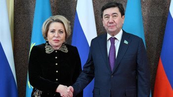 Фотография к новости: Мәжіліс төрағасы Ресей федерация кеңесінің төрайымымен кездесті