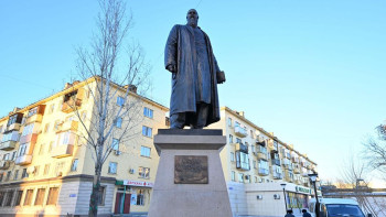 Фотография к новости: Семейде Шәкәрім Құдайбердіұлының ескерткіші ашылды