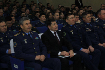 Алматыдағы әскери институтта Тәуелсіздік күніне арналған салтанатты жиын өтті