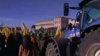 Фотография к новости: Испанияда шаруалар жаппай шеруге шықты