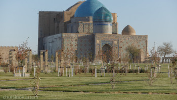 Фотография к новости: Түркістанда тарихи ескерткіштермен сәйкес келмейтін нысан салуға рұқсат етілмеуі мүмкін